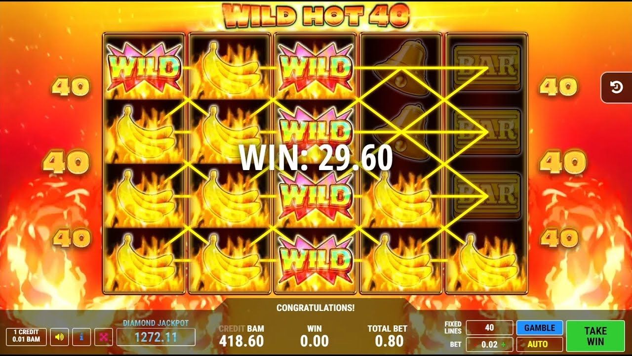 Símbolos de frutas, campanas y sietes de la tragamonedas Wild Hot 40